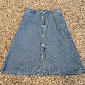 a loves a jean skirt with pockets sz small